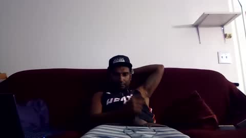 Kishan2525 online show from November 2025 10:52:02 AM