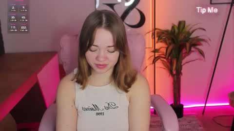 Kiss Moon online show from February 2026 01:01:02 PM