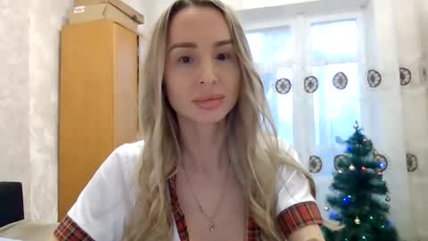 Snapshot of kissandbelle chatting on December 2025 10:42:01 AM kissandbelle online show from December 2025 10:42:01 AM