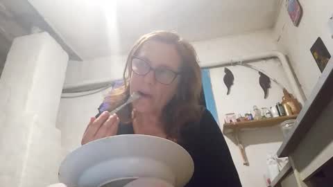 kissandvibe online show from October 2025 09:27:01 PM