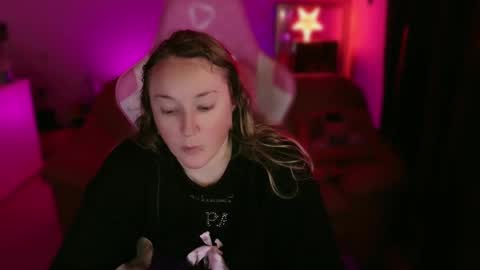 kissica online show from March 2025 07:05:02 PM