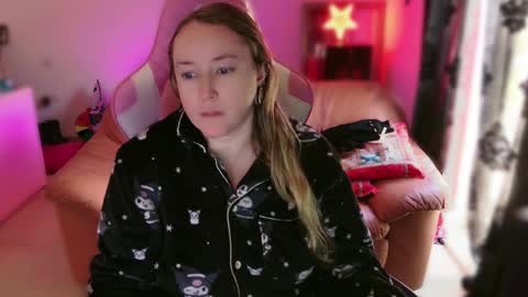 kissica online show from March 2025 11:58:01 AM