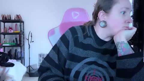 kissica online show from February 2026 12:01:02 PM