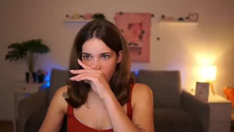 Sisi online show from October 2025 07:18:01 PM