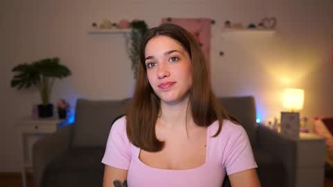 Sisi online show from December 2025 02:23:01 PM