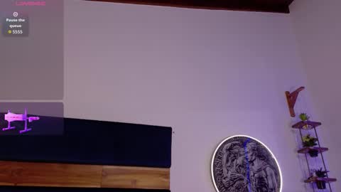 Kissing Company online show from November 2025 03:06:02 AM