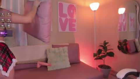 Call me Nicolle online show from November 2025 07:45:02 PM