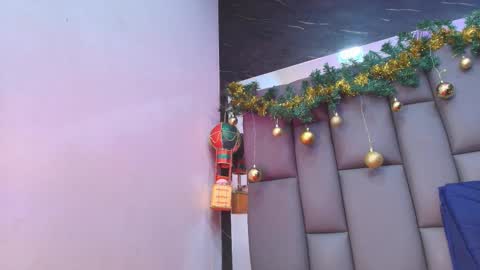 BELLA FLAME online show from December 2025 07:18:01 PM