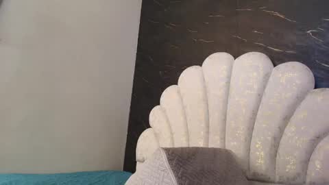 BELLA FLAME online show from April 2026 07:04:02 PM