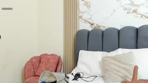 Sara online show from April 2026 10:49:02 AM