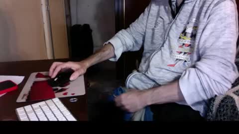 kissofbanned1983 online show from November 2025 07:02:02 PM