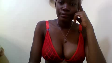 kissybabe01 online show from October 2025 01:30:02 PM