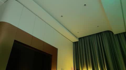 Aya   online show from November 2025 05:38:01 PM