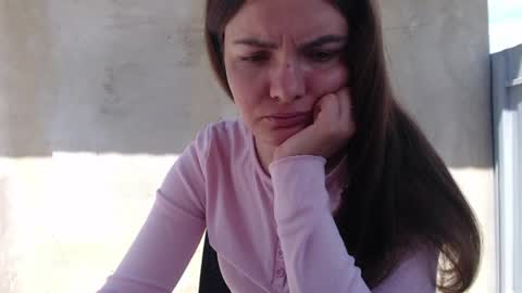 Im Amaia   Everyone Merry Christmas  online show from June 2026 10:09:01 AM