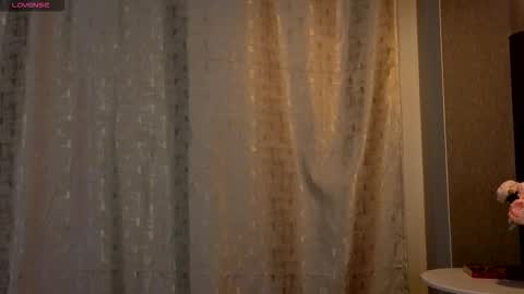 Snapshot of kitsun_ne chatting on November 2025 08:09:01 PM The sexy fox Kitsune online show from November 2025 08:09:01 PM