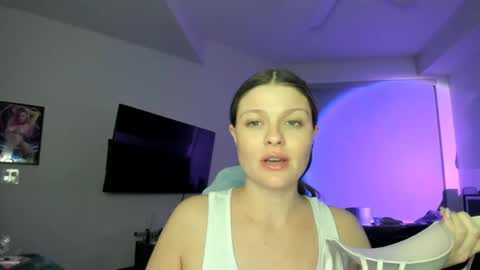 Snapshot of kitsuneserina77 chatting on January 2025 09:26:01 AM Serina Chan online show from January 2025 09:26:01 AM