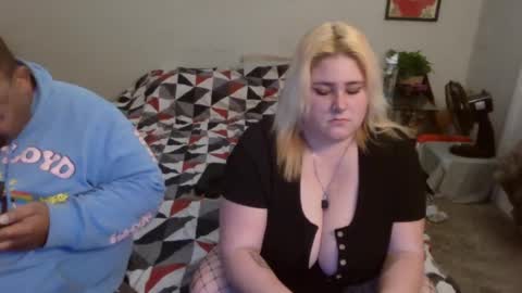 Kitten and rebellious online show from January 2025 07:22:01 AM