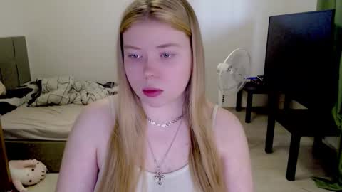 Jennyblonde and Emmabrunette online show from March 2026 12:23:01 PM