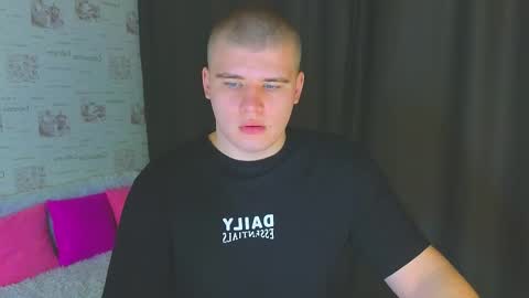 Vlad online show from October 2025 07:21:01 PM