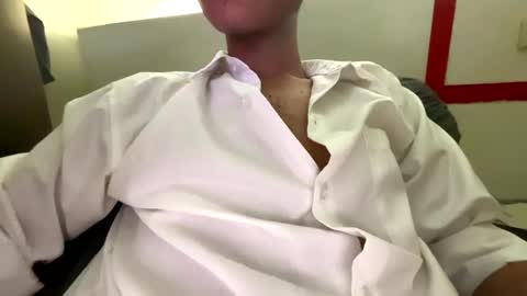 Snapshot of kitti1212 chatting on December 2024 12:01:02 PM kitti1212 online show from December 2024 12:01:02 PM