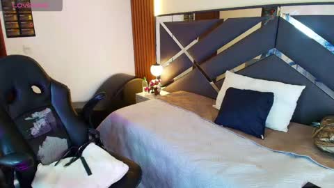 Snapshot of kittie_vixen chatting on May 2026 07:22:02 PM Kittie Vixen online show from May 2026 07:22:02 PM
