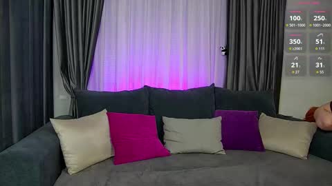 Karen online show from December 2025 01:11:02 AM