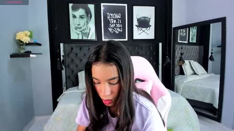 Kitty online show from October 2025 10:22:02 AM