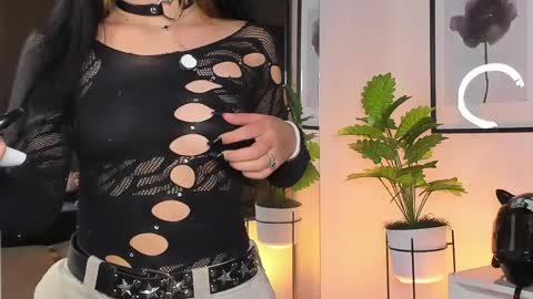 Snapshot of kitty_eliffe chatting on May 2026 12:05:02 AM kitty online show from May 2026 12:05:02 AM