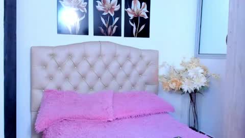 kitty_f00x online show from June 2026 07:20:01 PM
