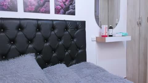kitty_f00x online show from June 2026 07:40:01 PM