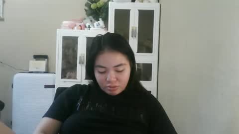 kitty_fussy online show from November 2025 01:05:01 AM