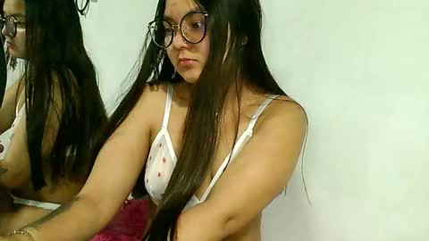 kitty_g3 online show from December 2025 03:34:01 AM