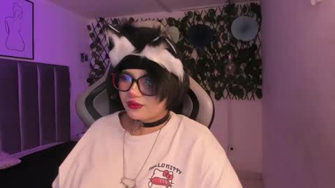 Camila online show from April 2026 07:45:01 AM