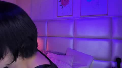 Snapshot of kitty_gang chatting on June 2026 10:54:01 PM Camila online show from June 2026 10:54:01 PM