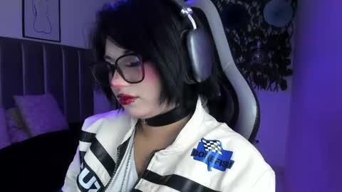 Snapshot of kitty_gang chatting on July 2026 02:03:01 AM Camila online show from July 2026 02:03:01 AM