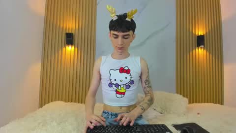 Snapshot of kitty_gill chatting on December 2024 11:33:02 AM kitty_gill online show from December 2024 11:33:02 AM