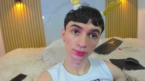 Snapshot of kitty_gill chatting on December 2024 02:37:01 PM kitty_gill online show from December 2024 02:37:01 PM