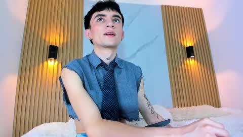 Snapshot of kitty_gill chatting on February 2025 08:14:02 PM kitty_gill online show from February 2025 08:14:02 PM