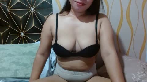 Snapshot of kitty_kheira chatting on June 2026 08:14:01 PM Kheira online show from June 2026 08:14:01 PM