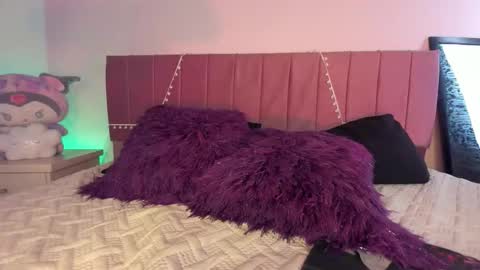 kitty_kryss online show from February 2026 06:48:01 PM