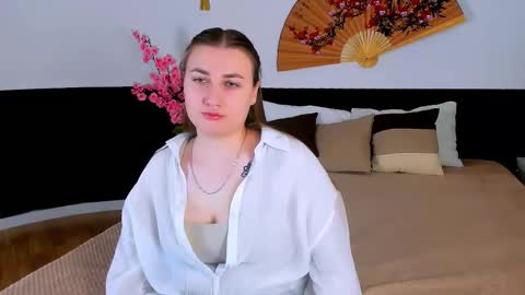 kitty_murmur online show from November 2025 03:01:02 PM