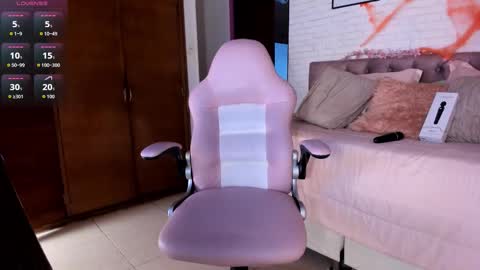 Kitty online show from October 2025 08:44:02 PM