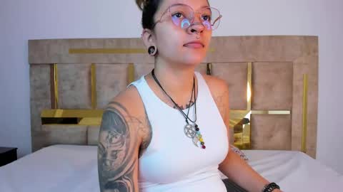 Kitty Rave online show from September 2025 12:51:01 PM