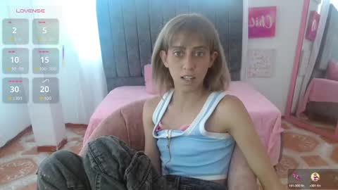 Aleja online show from November 2025 07:14:01 PM