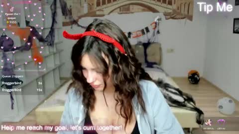 Kate online show from October 2025 01:23:02 PM