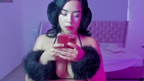 kitty_violet11 online show from May 2026 08:47:02 PM