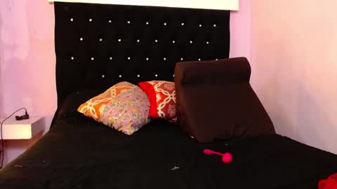 Snapshot of kittybonx chatting on March 2025 01:04:01 PM paola online show from March 2025 01:04:01 PM