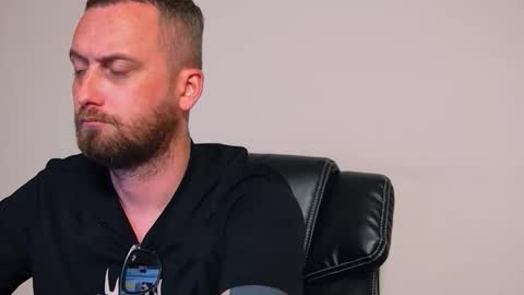 Your Owner online show from September 2025 08:00:02 PM