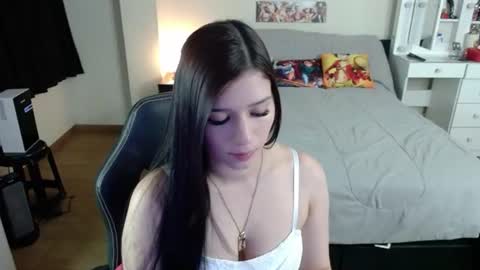 Snapshot of kittykat18x chatting on June 2026 01:52:02 AM Isabel online show from June 2026 01:52:02 AM