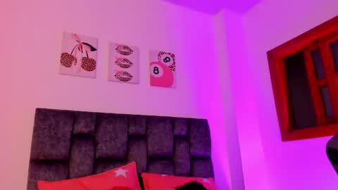 kitty online show from April 2026 06:30:02 PM